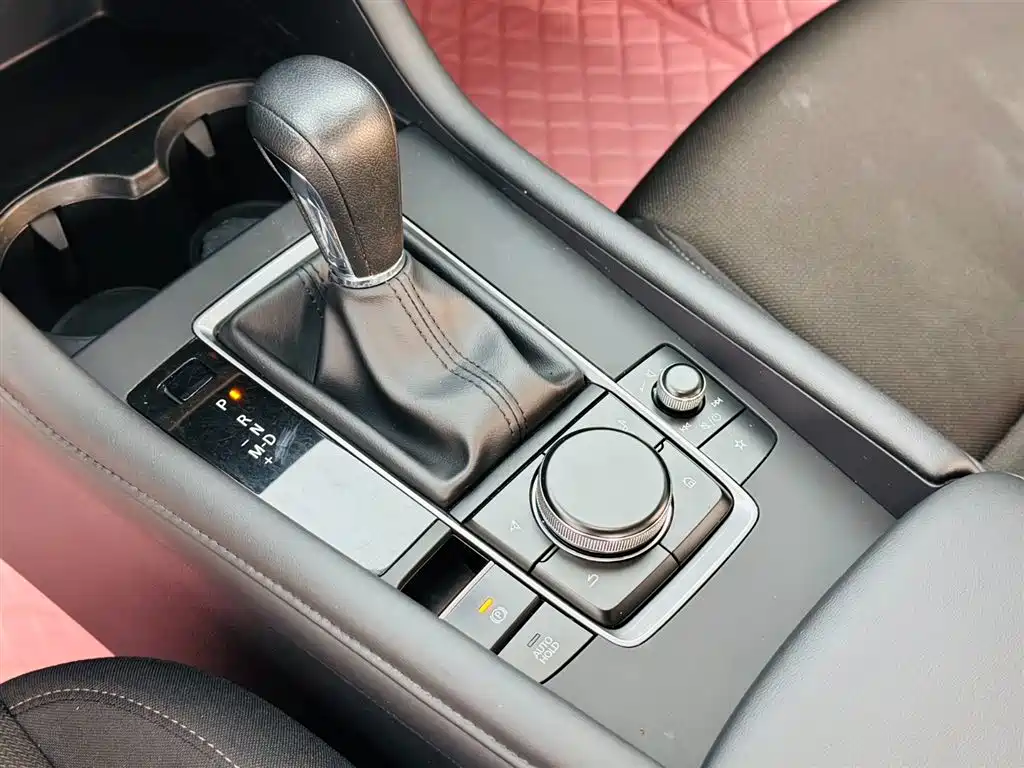 Mazda 3 Axela 2021 — фото 19