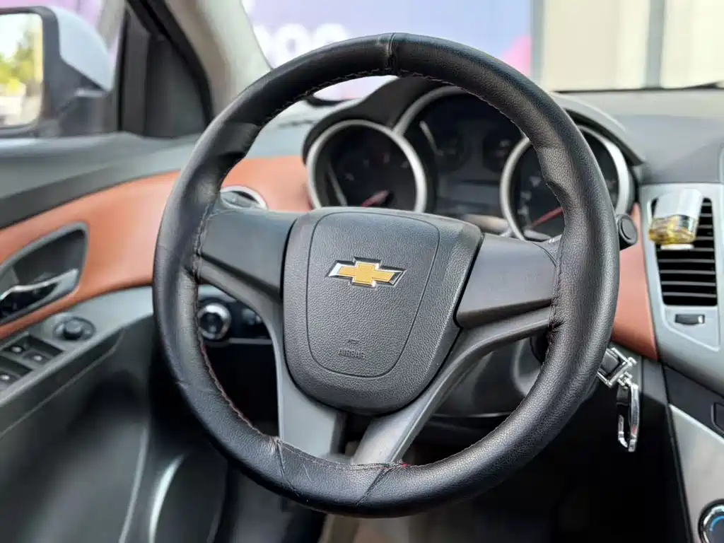 Chevrolet Cruze 2014 — фото 10