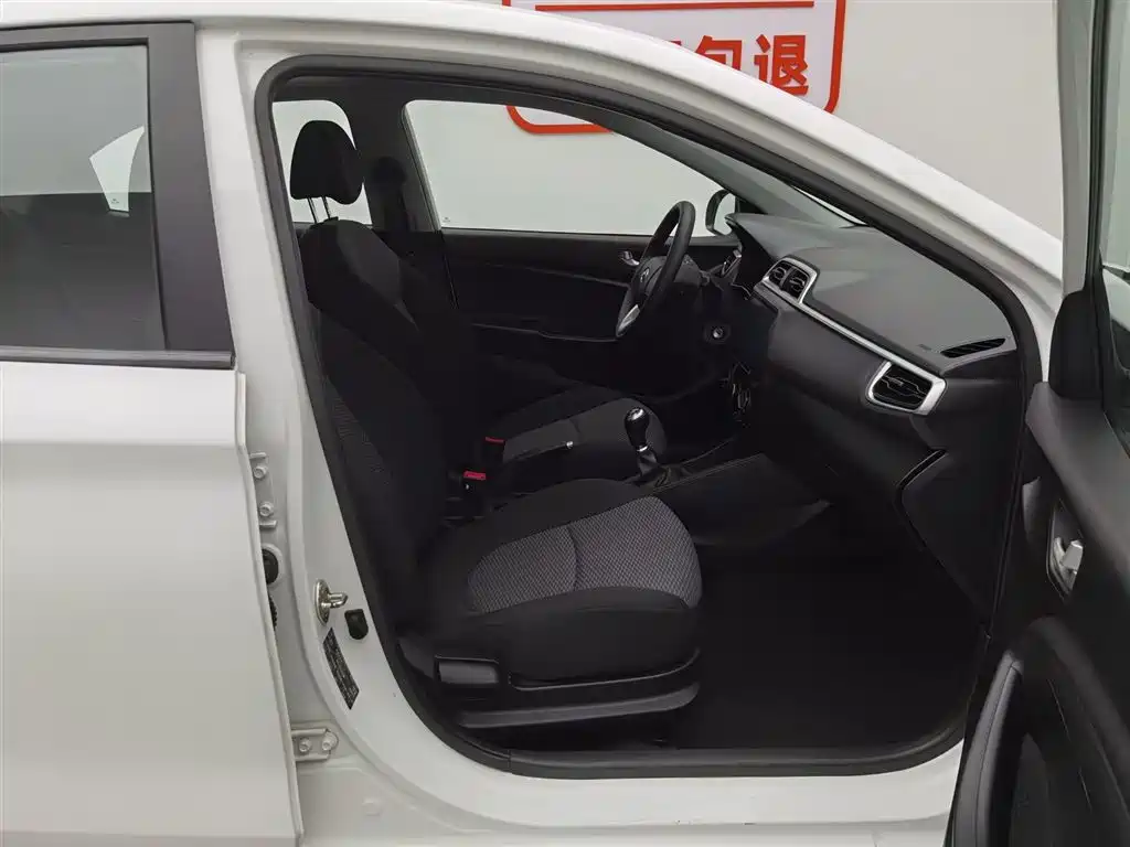 Hyundai Verna 2019 — фото 23