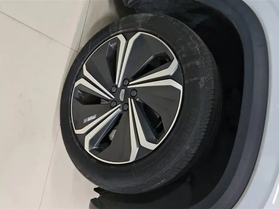 Geely Xingyue L 2022