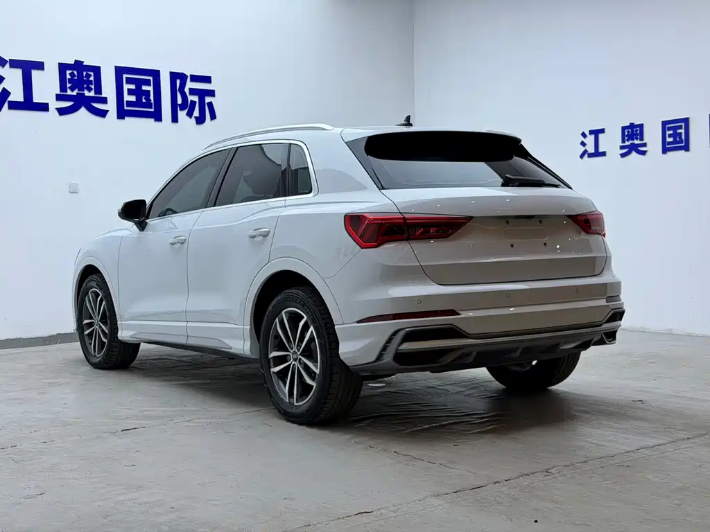Audi Q3 2023 — фото 21