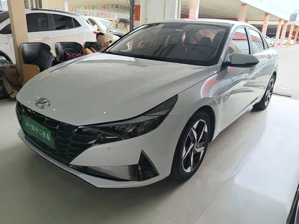 Hyundai Elantra 2021