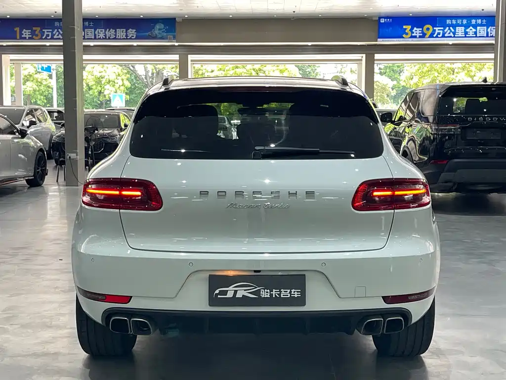 Porsche Macan 2016 — фото 23