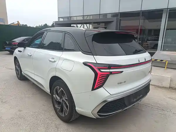 Hongqi HS3 PHEV 2024