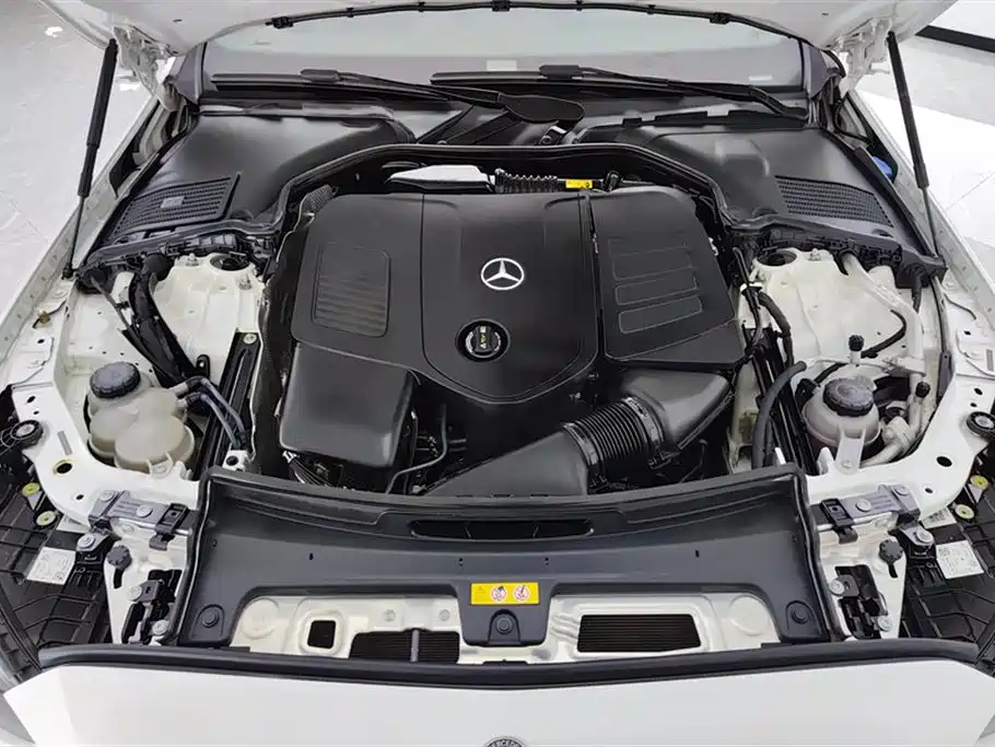 Mercedes-Benz C-Class 2023 — фото 10