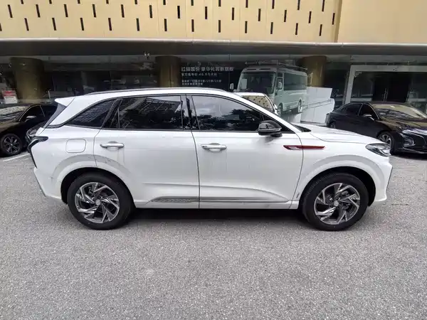 Hongqi HS3 PHEV 2026