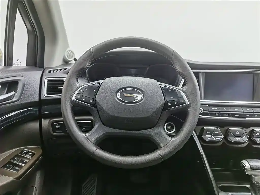 GAC Motor Trumpchi GS4 2015 — фото 11
