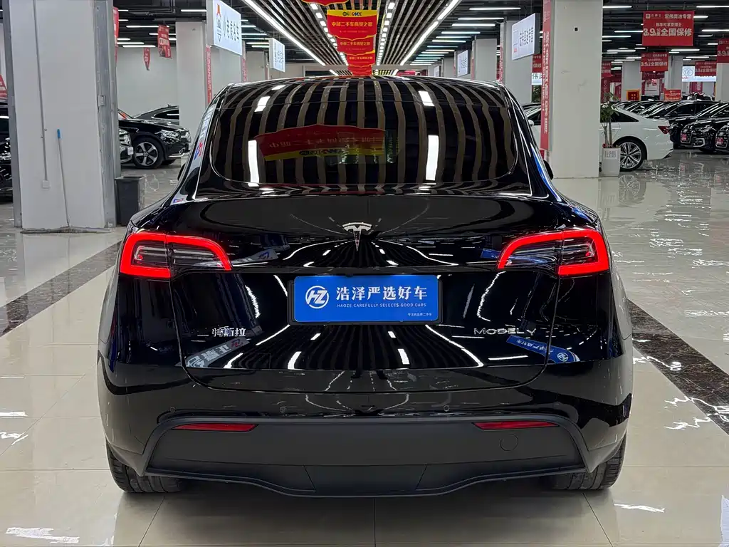 Tesla Model Y 2022 — фото 14