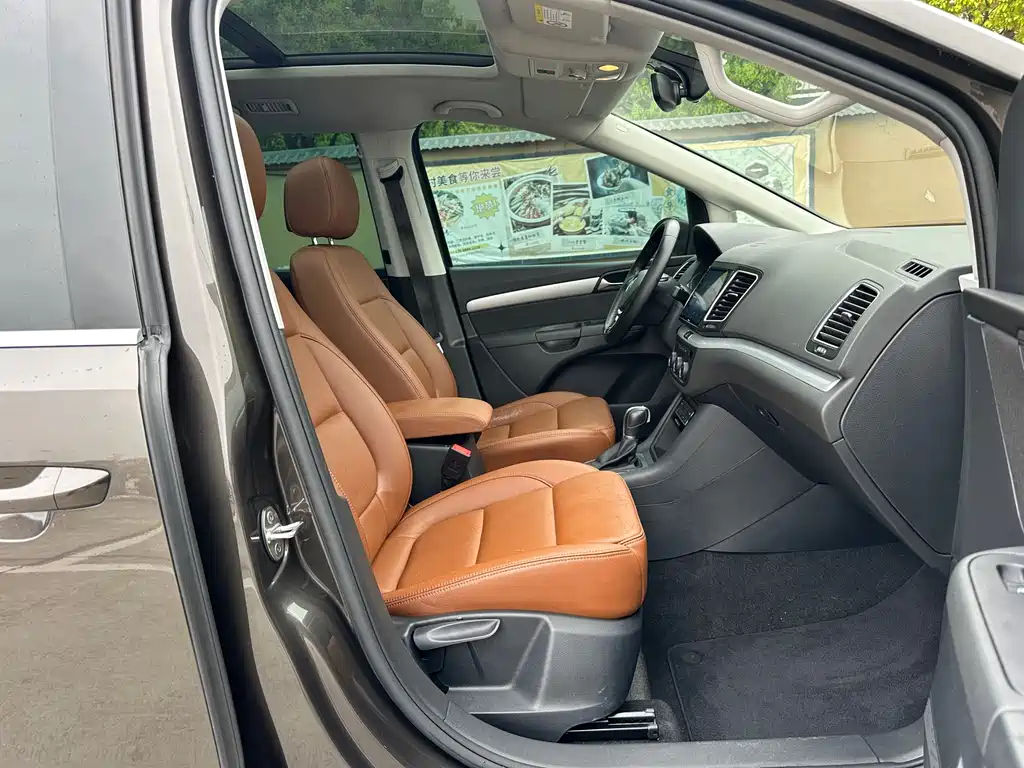 Volkswagen Sharan 2018 — фото 21
