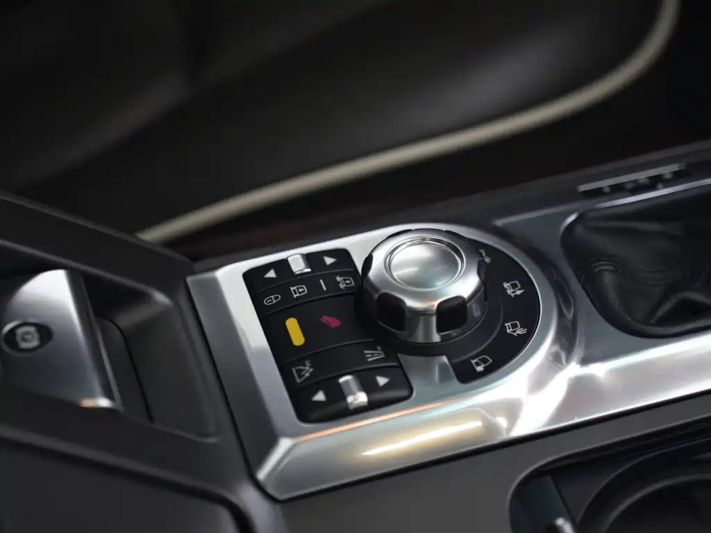 Land Rover Range Rover 2012 — фото 14