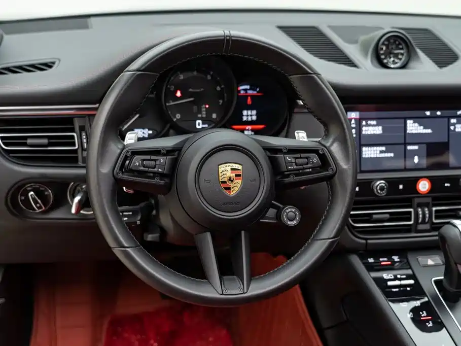 Porsche Macan 2023 — фото 12