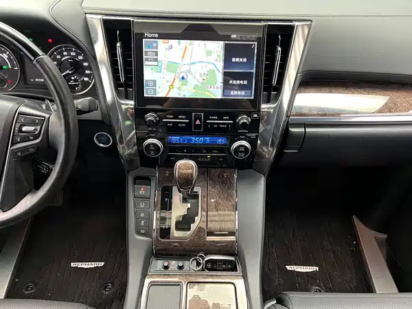Toyota Alphard 2021