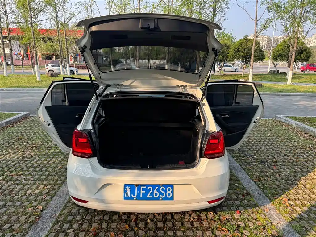 Volkswagen Polo 2019 — фото 12