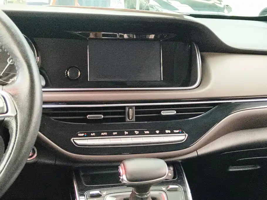 GAC Trumpchi M6 2020 — фото 13