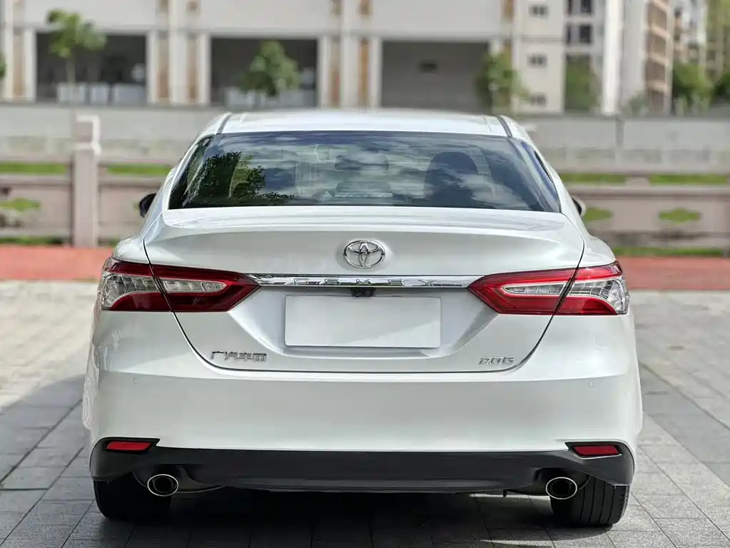 Toyota Camry 2020 — фото 8