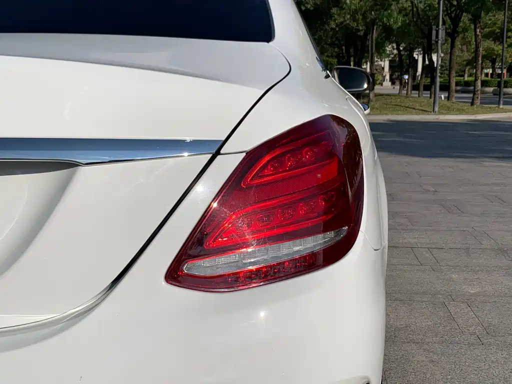 Mercedes-Benz C-Class 2017 — фото 11