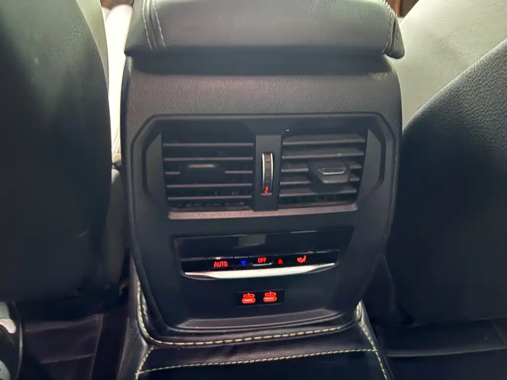 BMW M4 2022 — фото 11