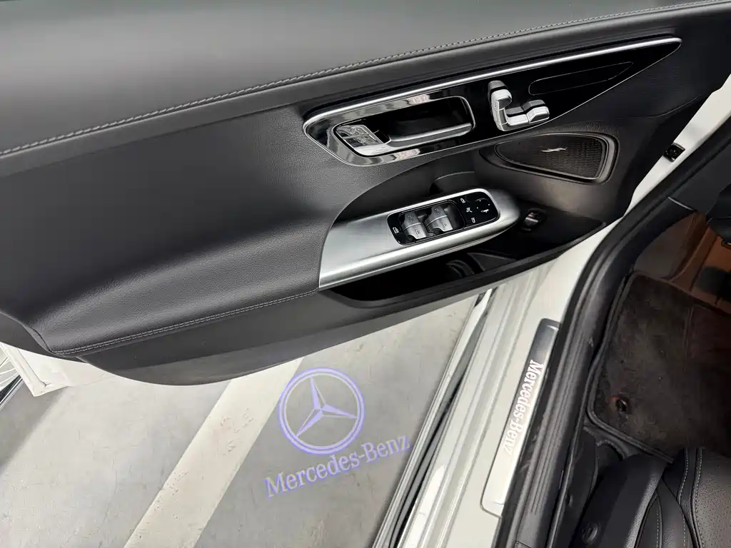 Mercedes-Benz C-Class 2025