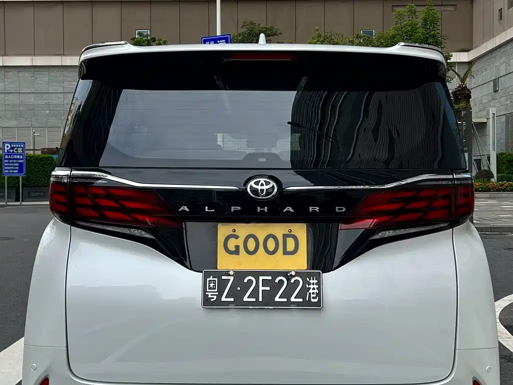 Toyota Alphard 2026 — фото 4