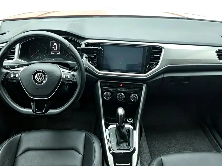 Volkswagen T-Roc 2018 — фото 12