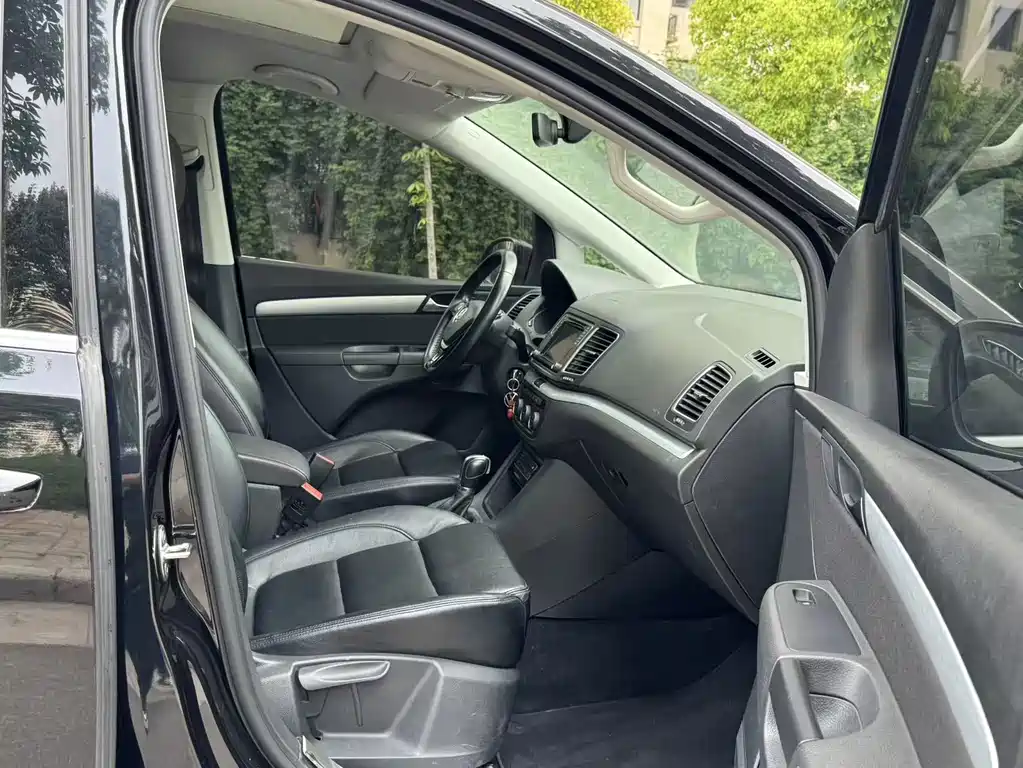 Volkswagen Sharan 2016 — фото 11
