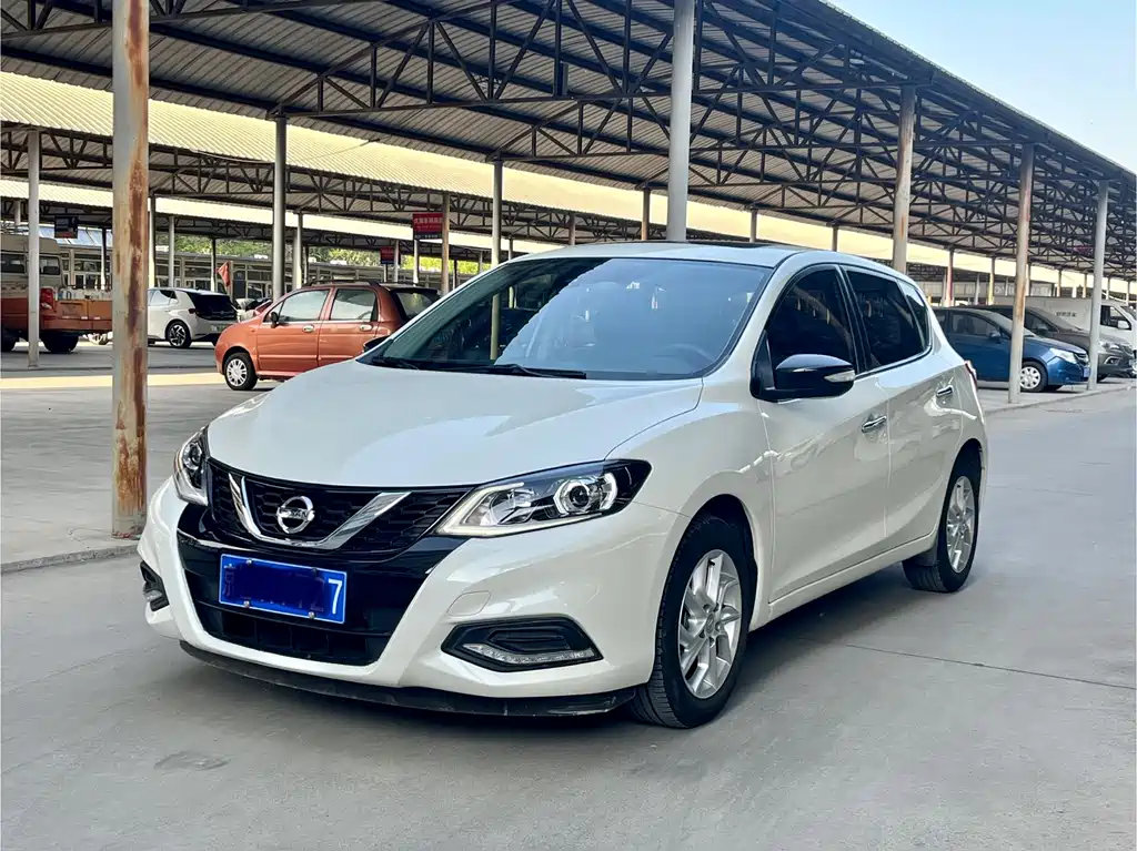 Nissan Tiida 2022 — фото 1