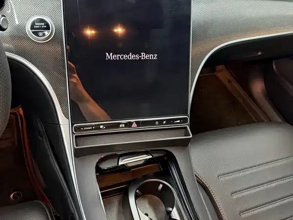 Mercedes-Benz C-Class 2025