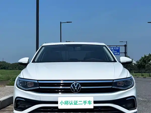 Volkswagen Bora 2023