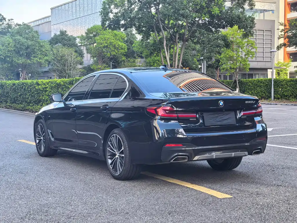 BMW 5 Series 2021