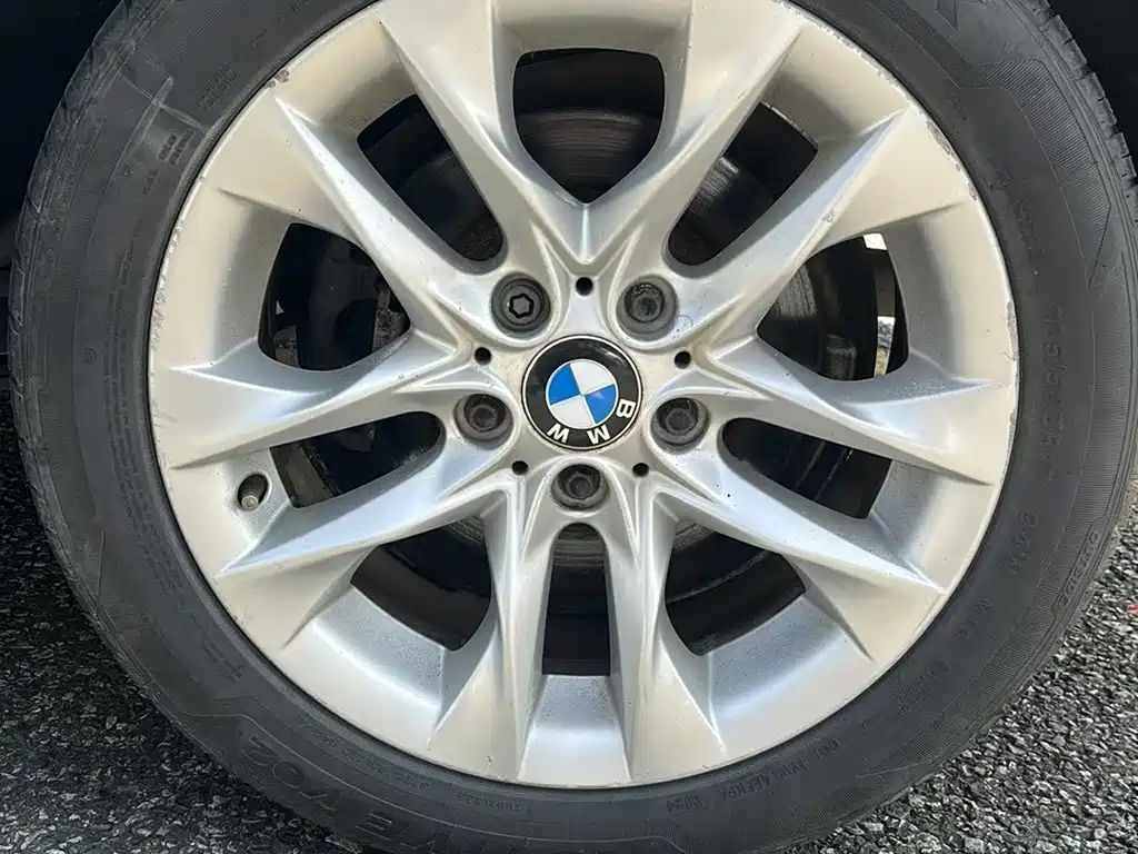 BMW X1 2015 — фото 8