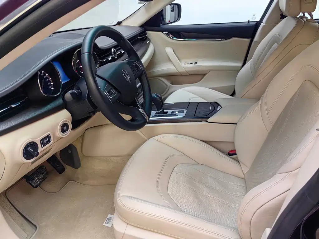 Maserati Quattroporte 2015 — фото 8