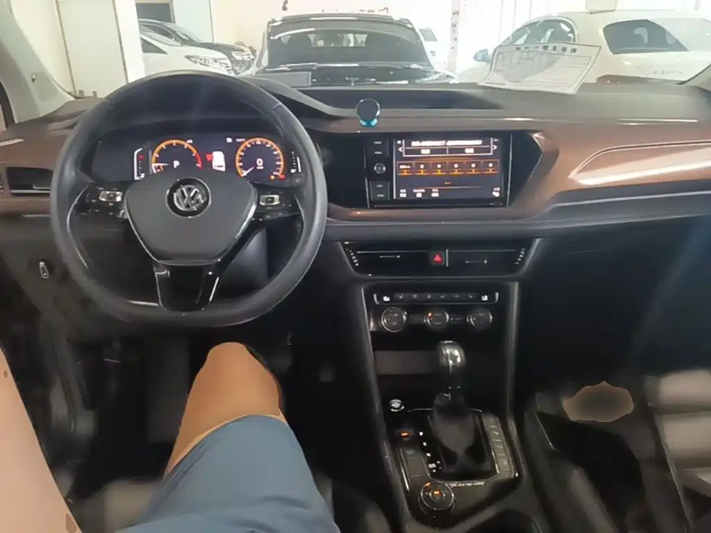 Volkswagen Tharu 2019 — фото 10