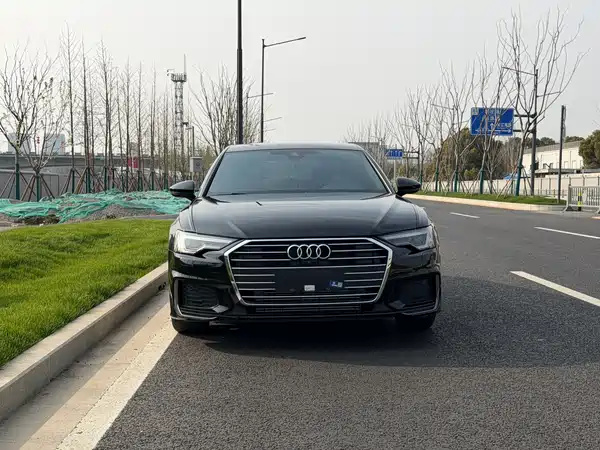 Audi A6L 2022