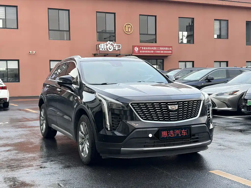 Cadillac XT4 2022 — фото 3