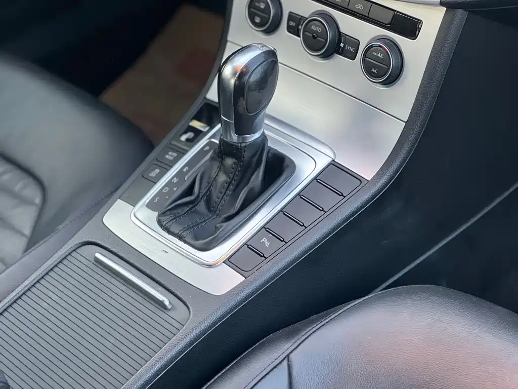 Volkswagen Magotan 2016