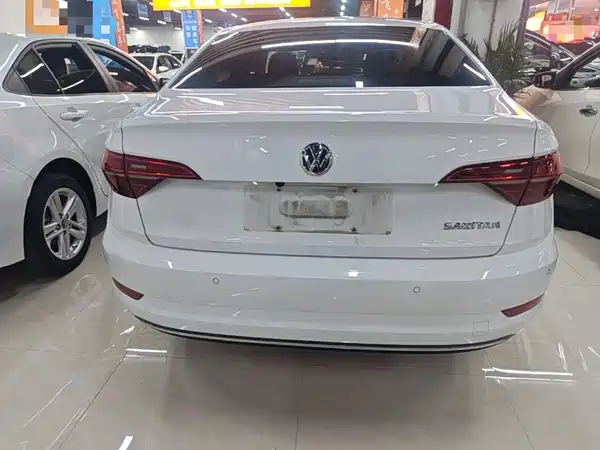 Volkswagen Sagitar 2020