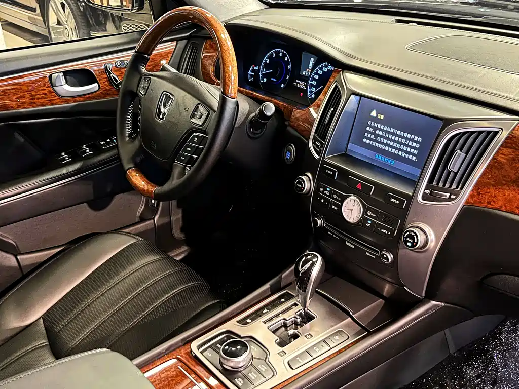 Hyundai Equus 2013 — фото 14