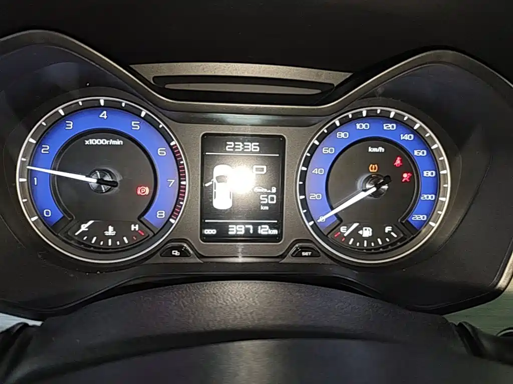 Geely Vision X3 2020 — фото 11