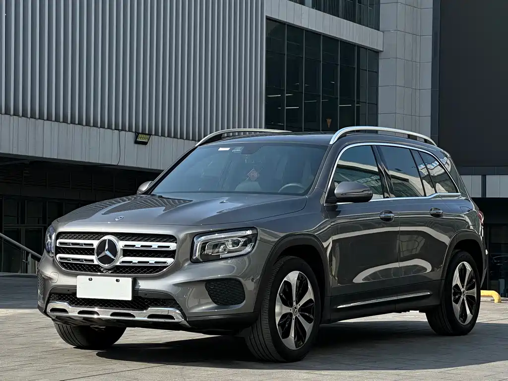 Mercedes-Benz GLB 2023 — фото 1