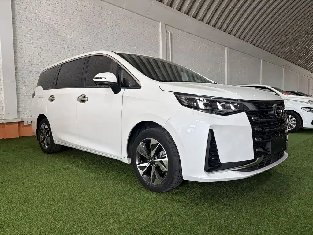 GAC Trumpchi M6 2022 — фото 3