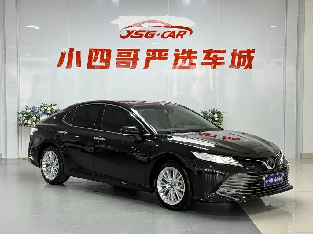 Toyota Camry 2019 — фото 3