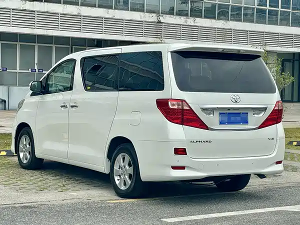 Toyota Alphard 2011