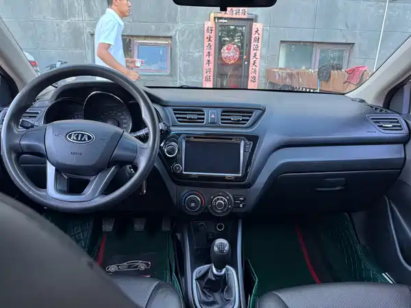 Kia K2 2012