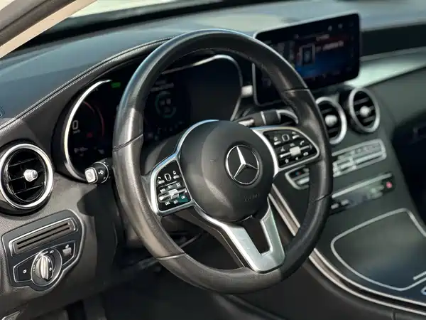 Mercedes-Benz C-Class 2019