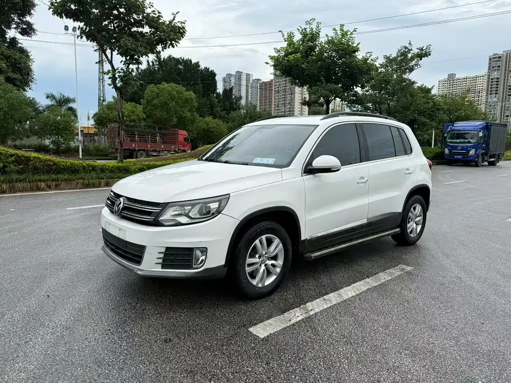 Volkswagen Tiguan 2016 — фото 1