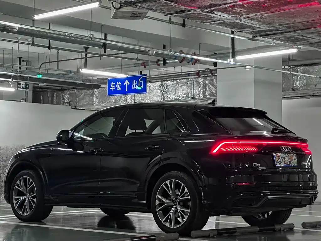 Audi Q8 2021 — фото 3