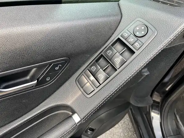 Mercedes-Benz R-Class 2017