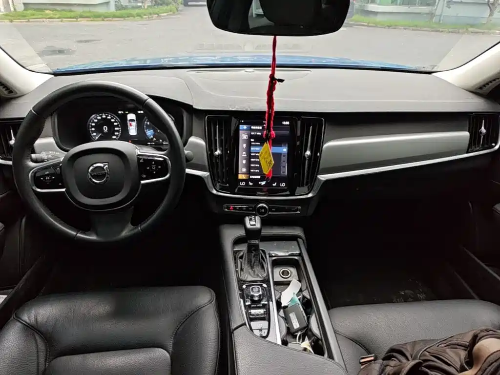 Volvo S90 2019 — фото 10