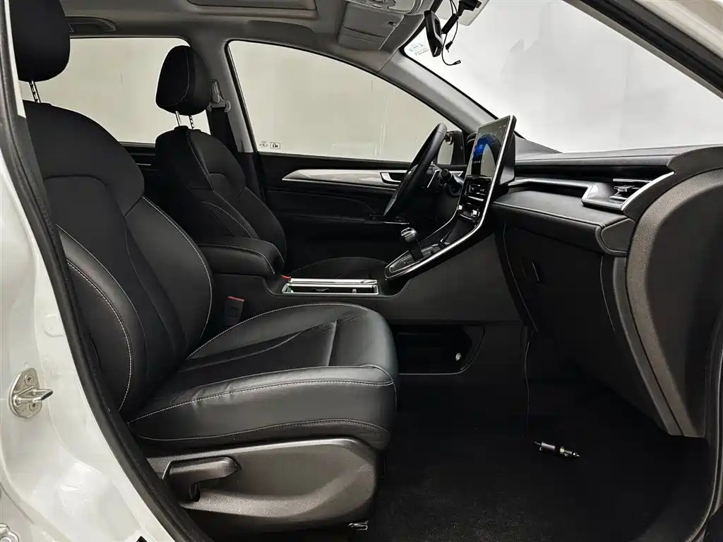 Haval M6 2023 — фото 20