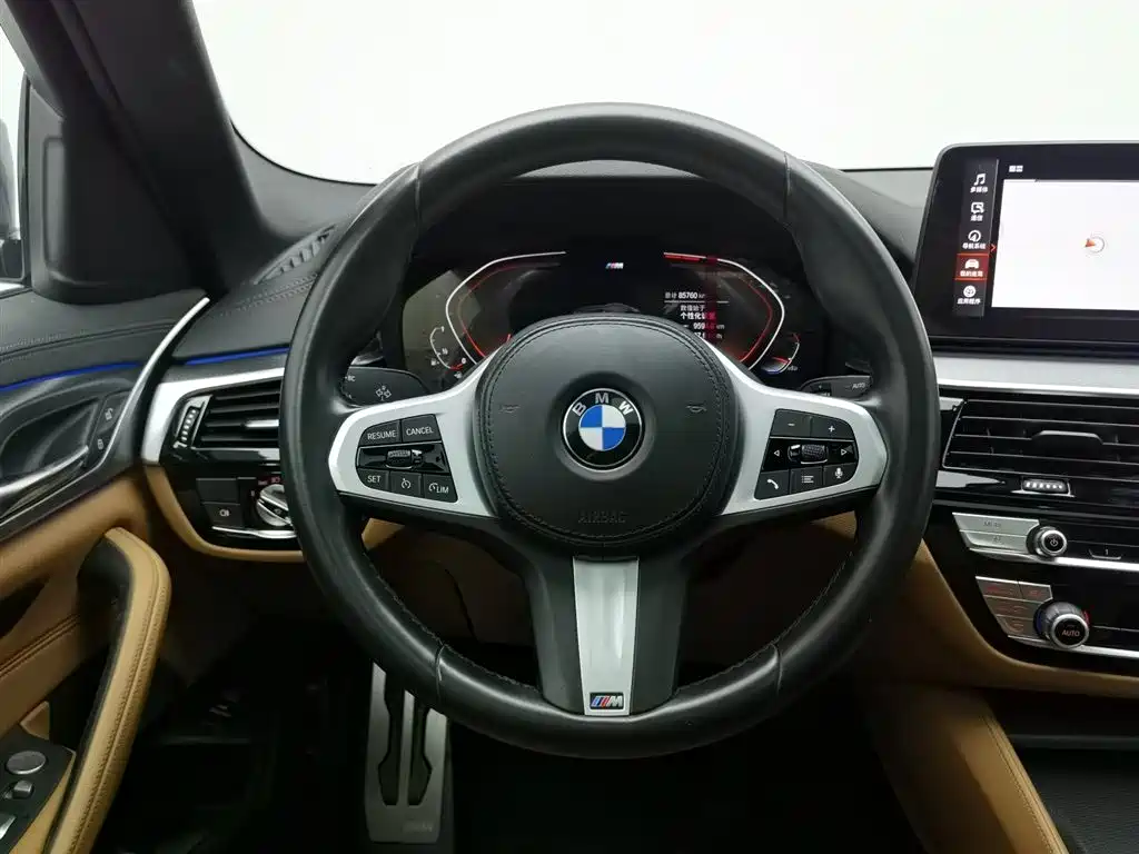 BMW 5 Series 2021 — фото 11